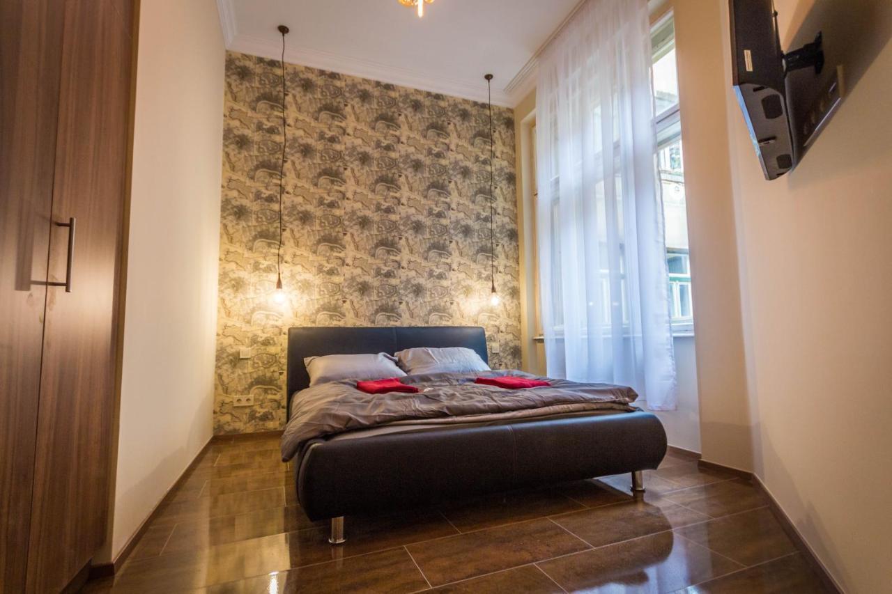 Elegant Fashionstreet Apartment Budapeste Exterior foto